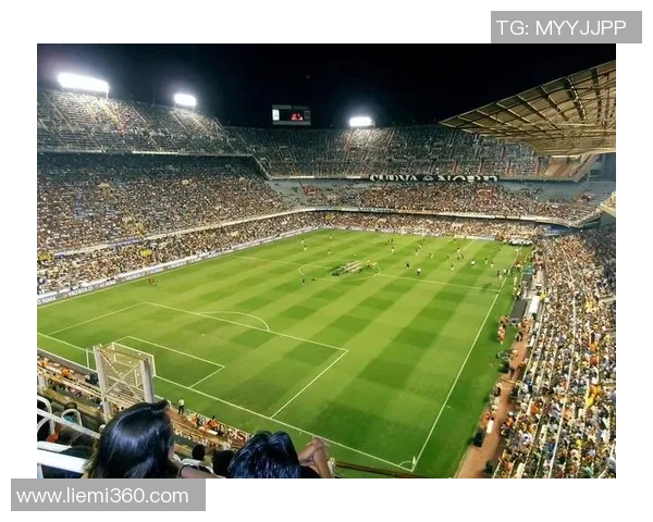 绿茵闪耀巨星时刻见证激情与荣耀的足球传奇瞬间