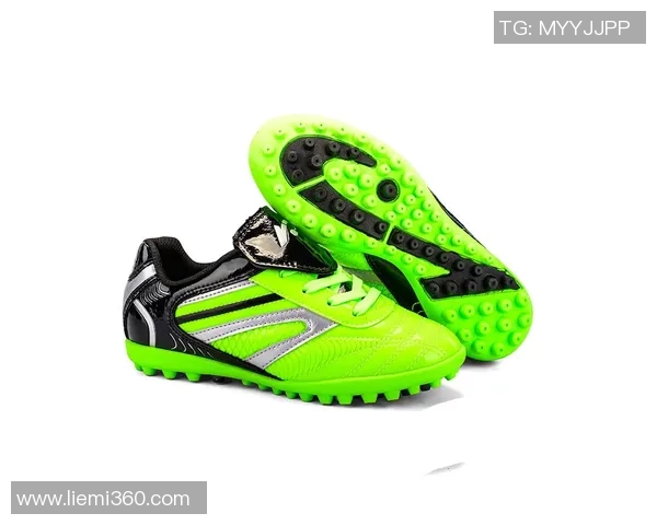 C罗足球鞋购买是否会附赠限量版球星卡真相揭秘 C罗足球鞋购买是否会附赠限量版球星卡真相揭秘